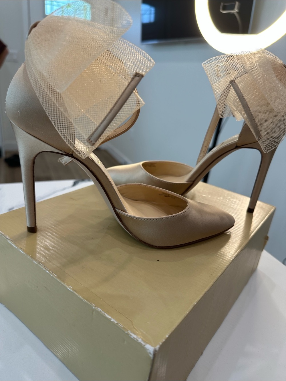 Elegant Gold Ankle-Tie Pointed-Toe Heels - Picture 5 of 6